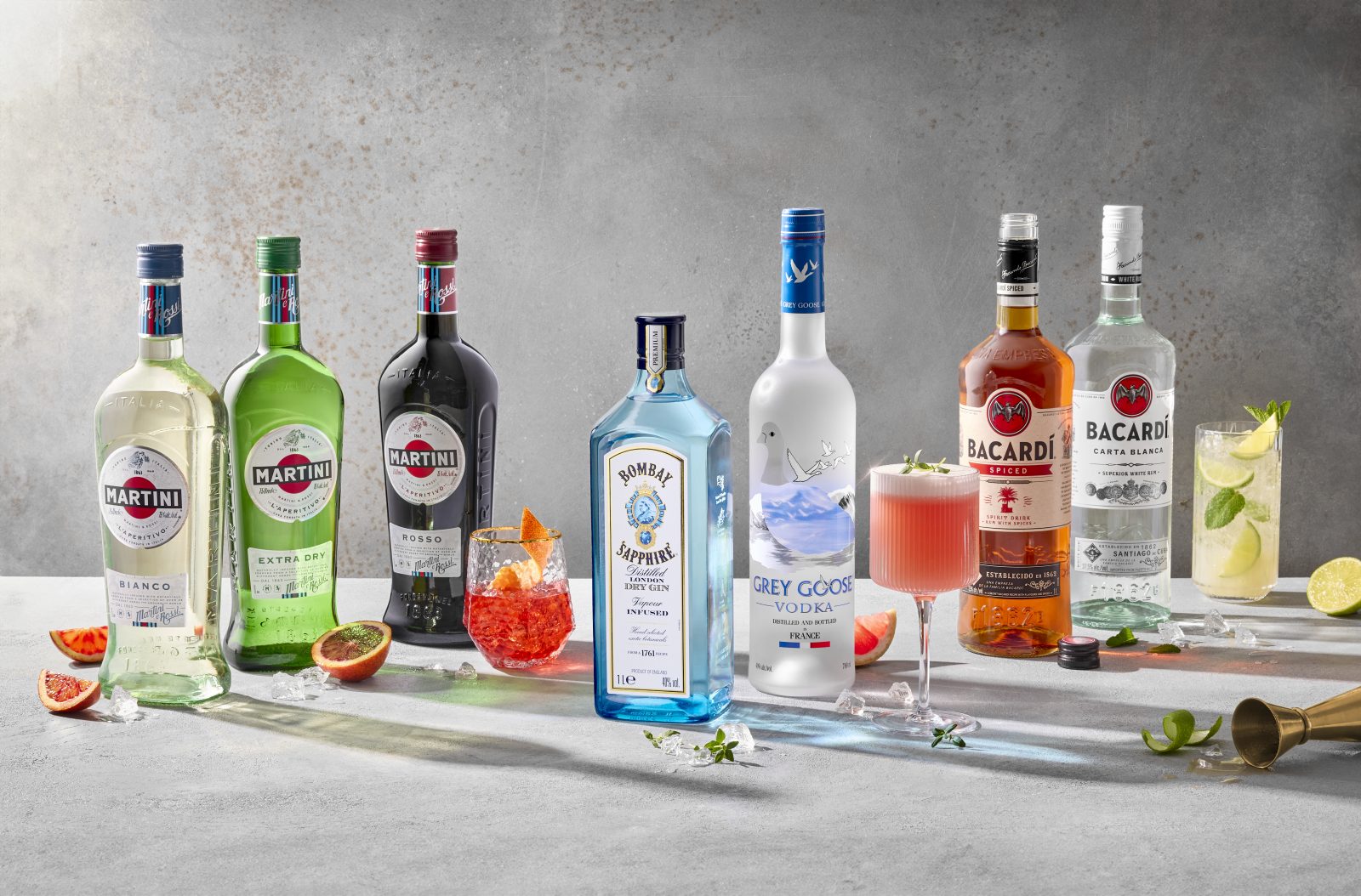Hero image_group pack shot_Bacardi