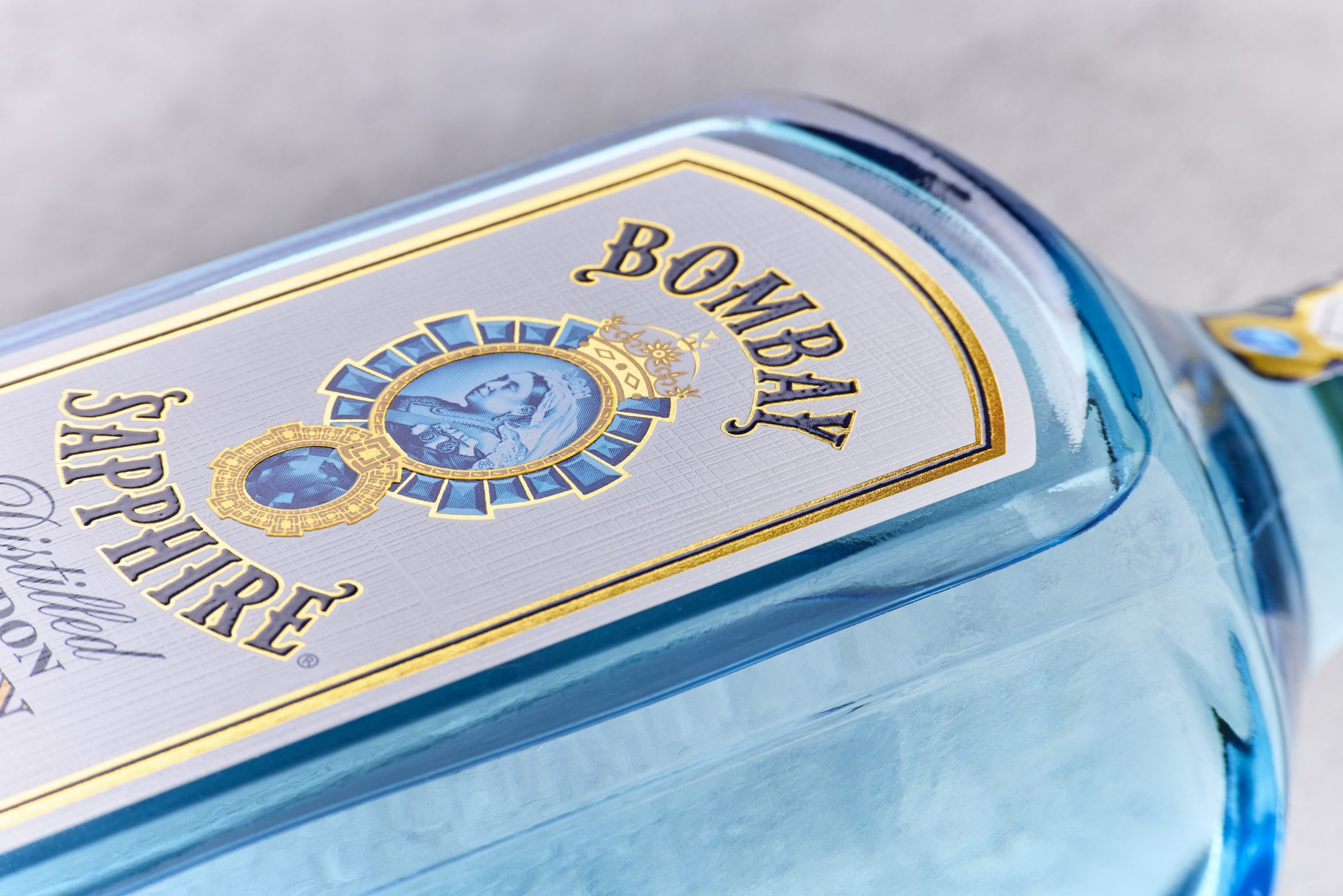 Close up image of Bombay Sapphire pack label_Bacardi